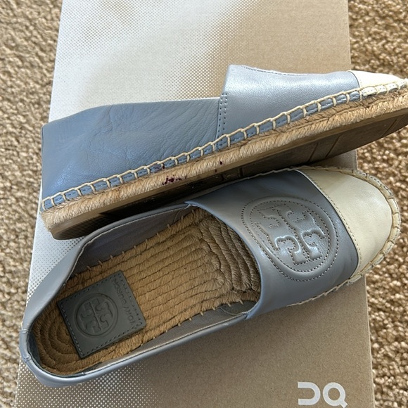 Tory Burch Elenor sandals size 5 blue/white leather - Picture 3 of 4